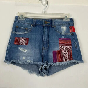 Bullhead Patches Distressed Cutoff Mom Jean Shorts Size 3‎